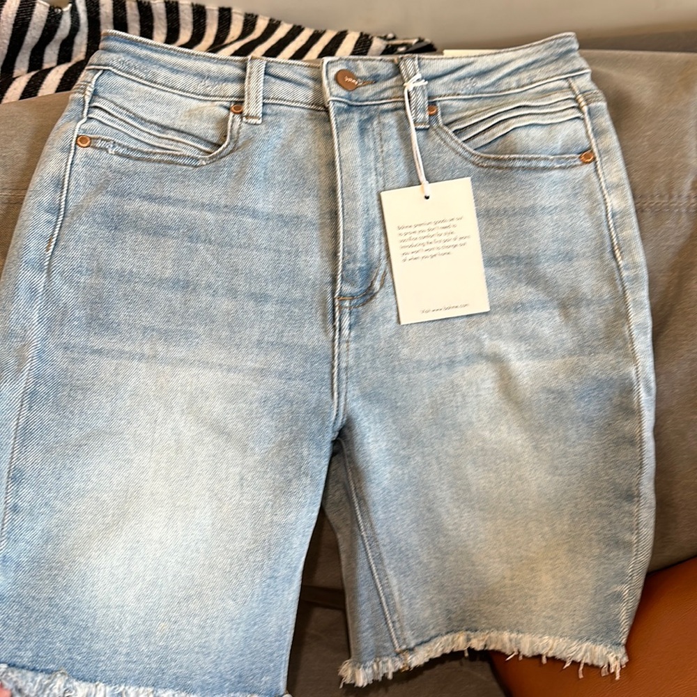 Longer length knee length bohme Jean shorts brand new
